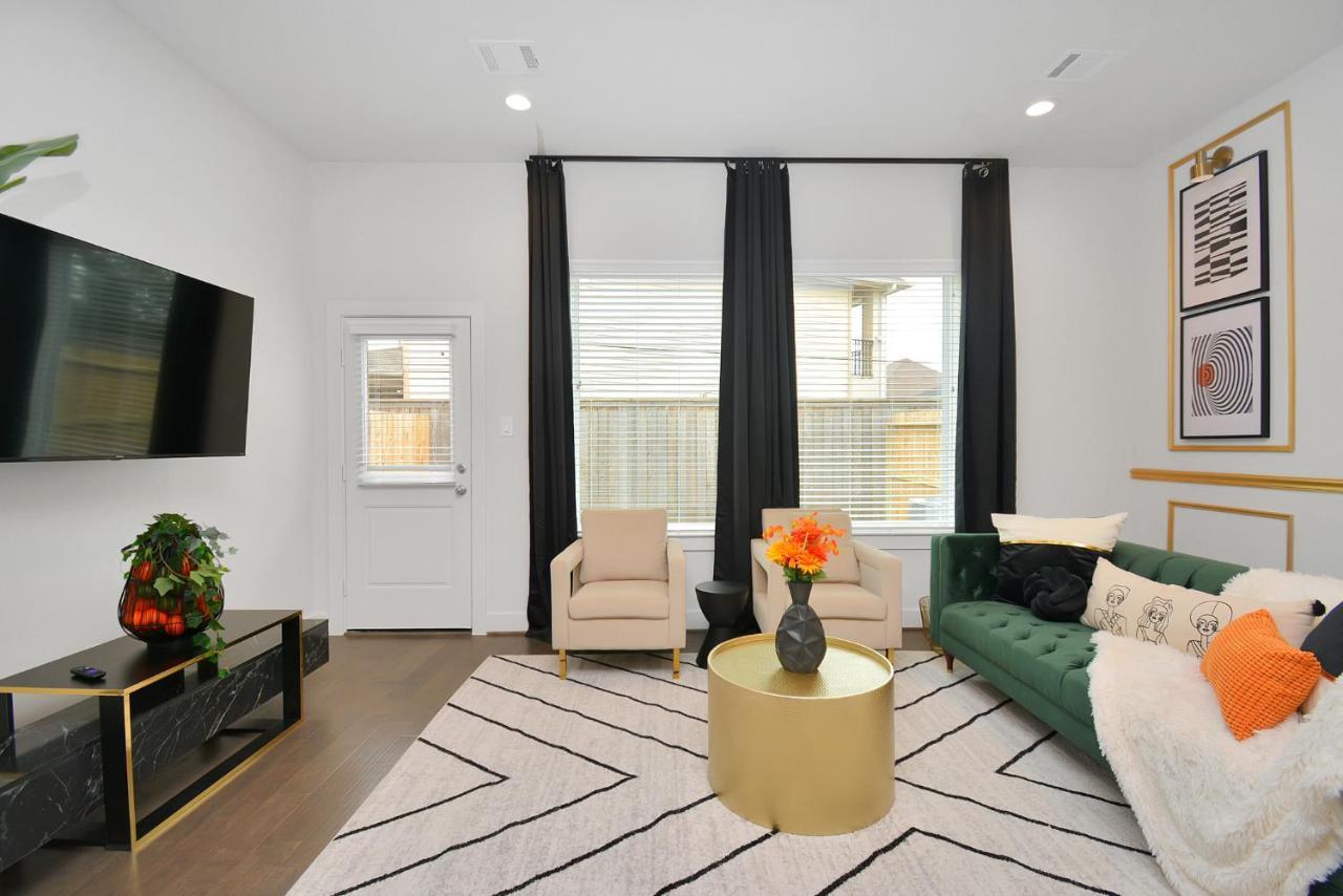 Emerald Palace - New, Modern 3Br Townhome Close To Downtown, Nrg, Med Ctr ฮูสตัน ภายนอก รูปภาพ