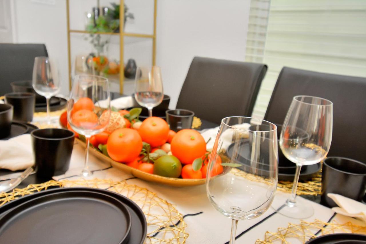 Emerald Palace - New, Modern 3Br Townhome Close To Downtown, Nrg, Med Ctr ฮูสตัน ภายนอก รูปภาพ