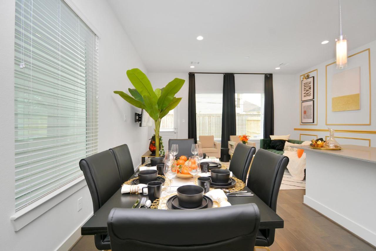 Emerald Palace - New, Modern 3Br Townhome Close To Downtown, Nrg, Med Ctr ฮูสตัน ภายนอก รูปภาพ